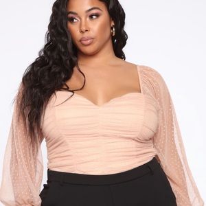 💚💚👑Sexy Mauve Lace Crop